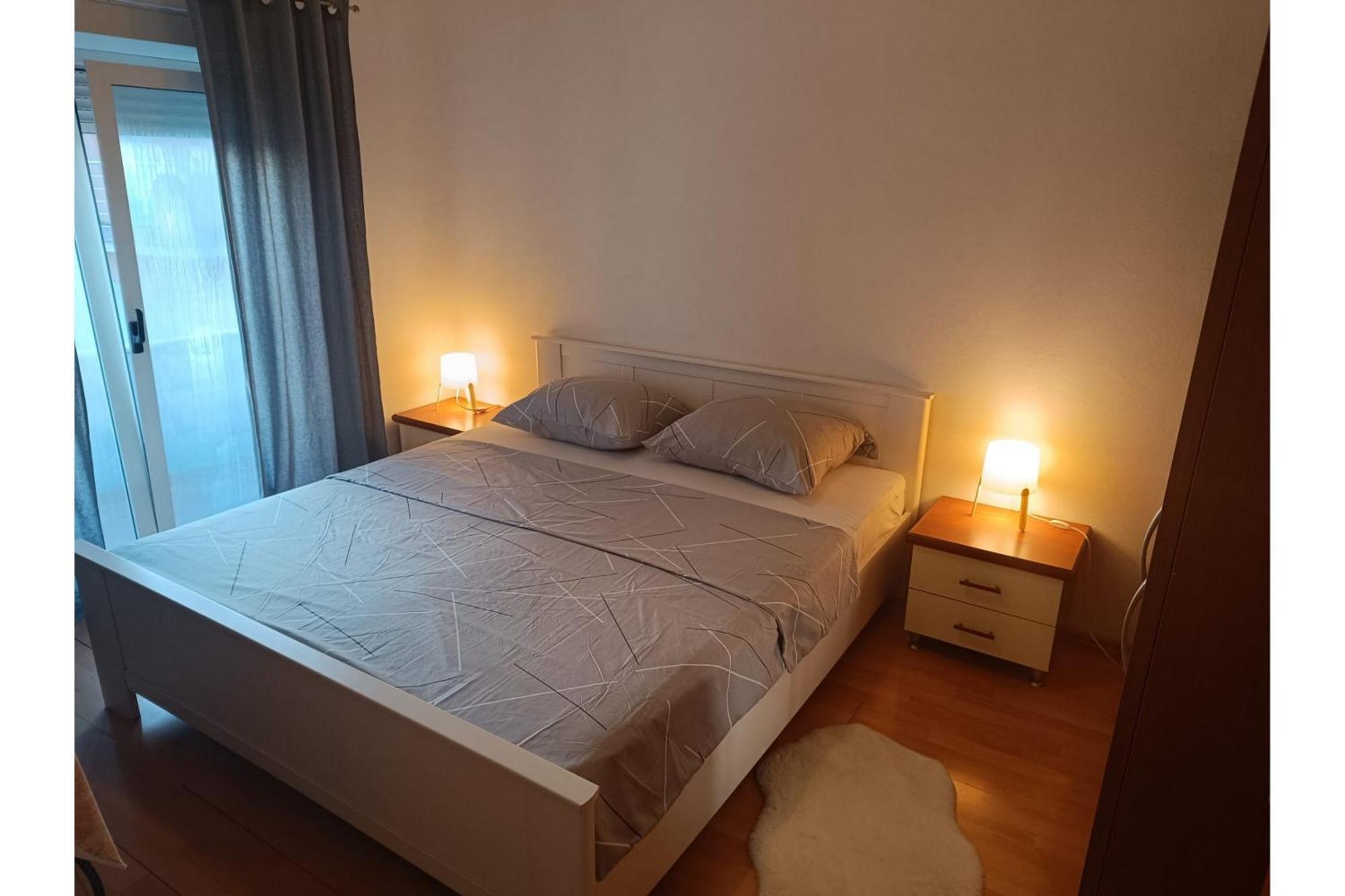 Apartment Flowers Бибинє Екстер'єр фото